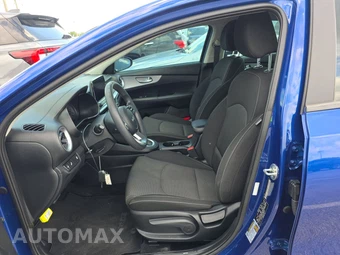 2023 Kia Forte LXS – miniatura 7