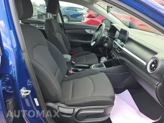 2023 Kia Forte LXS – miniatura 8
