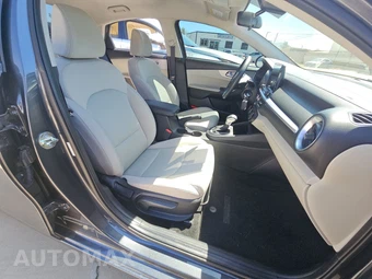 2023 Kia Forte LXS - miniatura 8