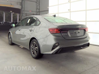 2023 Kia Forte LXS – miniatura 6