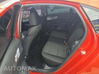 2023 Kia Forte LXS – miniatura 13