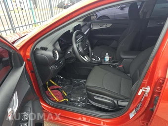 2023 Kia Forte LXS – miniatura 6
