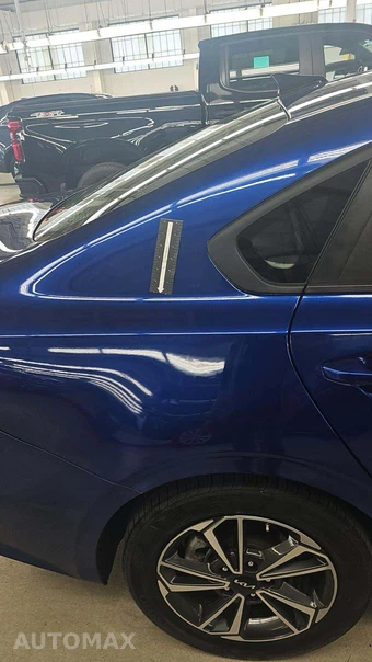 2023 Kia Forte LXS - miniatura 29