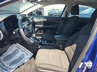 2023 Kia Forte LXS - miniatura 7