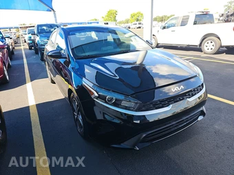 2023 Kia Forte LXS – miniatura 3