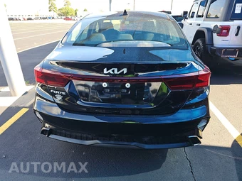2023 Kia Forte LXS – miniatura 5