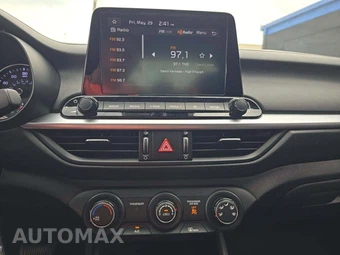 2023 Kia Forte LXS - miniatura 10