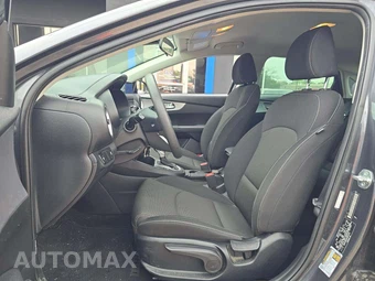 2023 Kia Forte LXS - miniatura 6