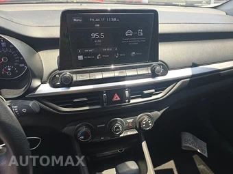 2023 Kia Forte LXS – miniatura 11