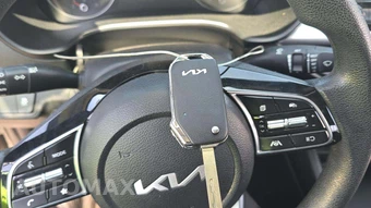 2023 Kia Forte LXS – miniatura 21