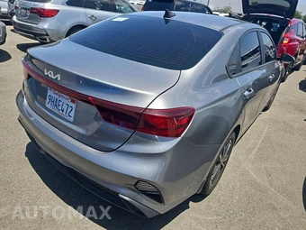 2023 Kia Forte LXS – miniatura 4