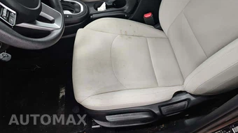 2023 Kia Forte LXS - miniatura 24