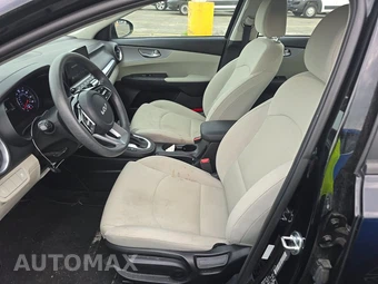 2023 Kia Forte LXS - miniatura 7
