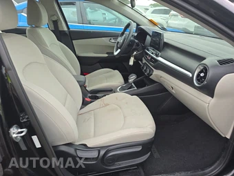 2023 Kia Forte LXS - miniatura 8