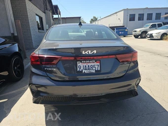 2023 Kia Forte LXS - miniatura 5