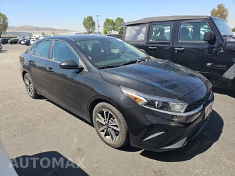 2023 Kia Forte LXS - miniatura 3