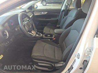2023 Kia Forte LXS – miniatura 7