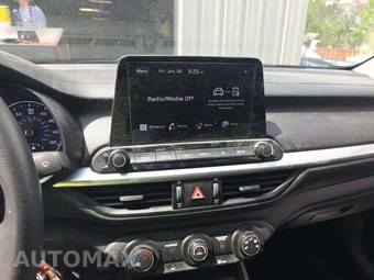 2023 Kia Forte LXS - miniatura 10