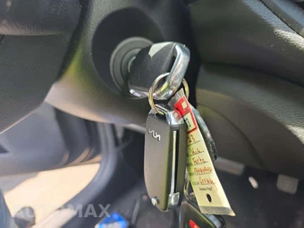 2023 Kia Forte LXS - miniatura 8