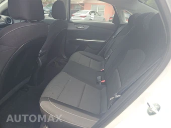 2023 Kia Forte LXS - miniatura 13