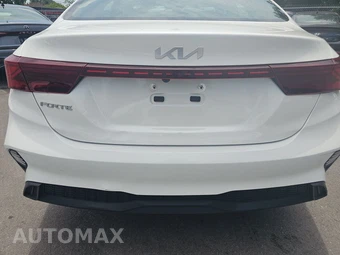 2023 Kia Forte LXS - miniatura 5