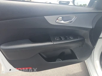 2023 Kia Forte LXS - miniatura 9