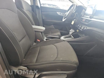 2023 Kia Forte LXS - miniatura 8