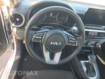 2023 Kia Forte LXS – miniatura 10