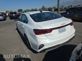 2023 Kia Forte LXS – miniatura 6
