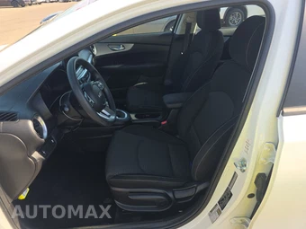 2023 Kia Forte LXS – miniatura 7