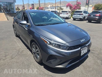 2023 Kia Forte LXS - miniatura 3