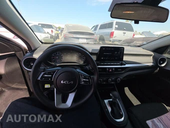 2023 Kia Forte LXS - miniatura 11