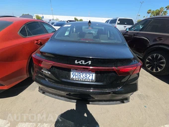 2023 Kia Forte LXS - miniatura 5