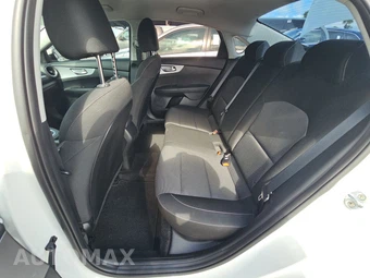 2023 Kia Forte LXS - miniatura 13