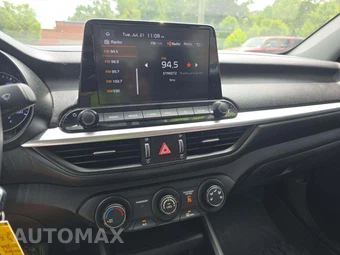 2023 Kia Forte LXS – miniatura 10