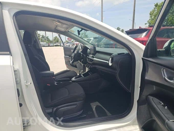 2023 Kia Forte LXS – miniatura 15