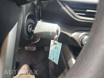 2023 Kia Forte LXS – miniatura 5