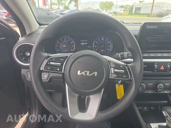 2023 Kia Forte LXS - miniatura 10