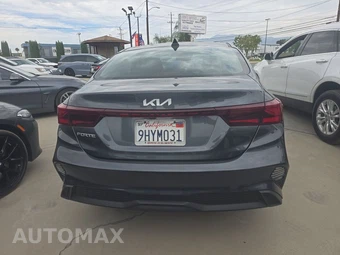 2023 Kia Forte LXS - miniatura 5