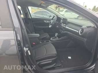 2023 Kia Forte LXS - miniatura 8