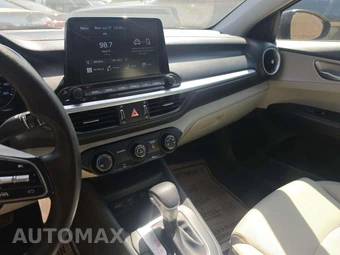 2023 Kia Forte LXS – miniatura 10