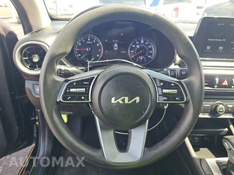 2023 Kia Forte LXS - miniatura 10