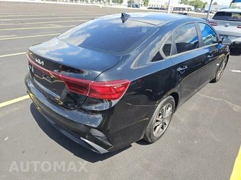 2023 Kia Forte LXS - miniatura 4