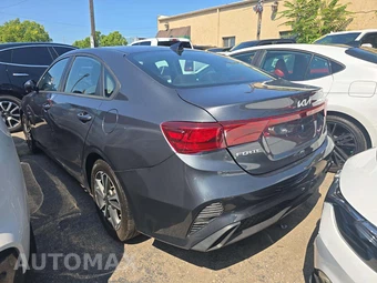 2023 Kia Forte LXS - miniatura 2