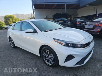 2023 Kia Forte LXS – miniatura 3