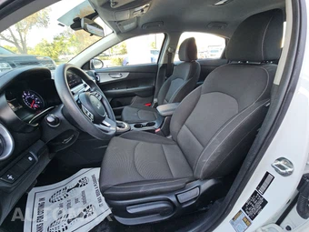 2023 Kia Forte LXS – miniatura 7