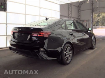 2023 Kia Forte LXS - miniatura 4