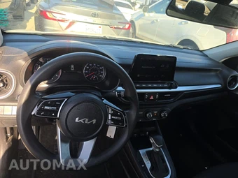 2023 Kia Forte LXS - miniatura 11