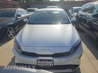 2023 Kia Forte LXS - miniatura 2