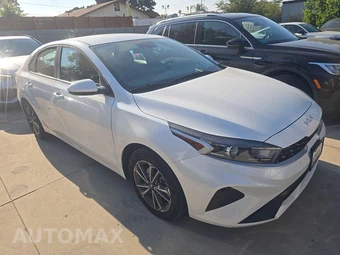 2023 Kia Forte LXS - miniatura 3